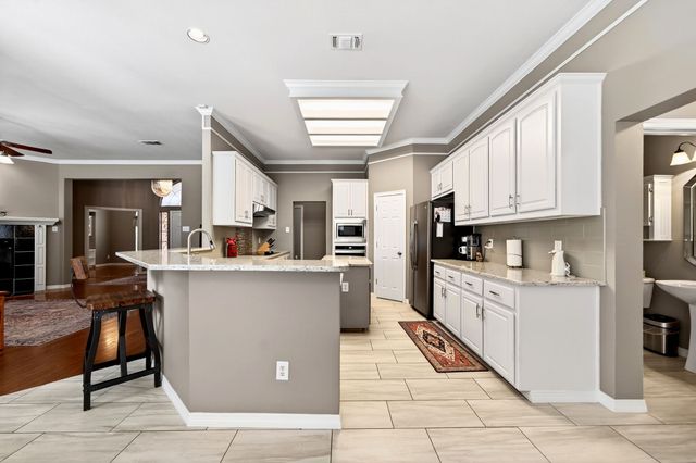 130 Meadow Glen Lane, Ovilla, TX 75154