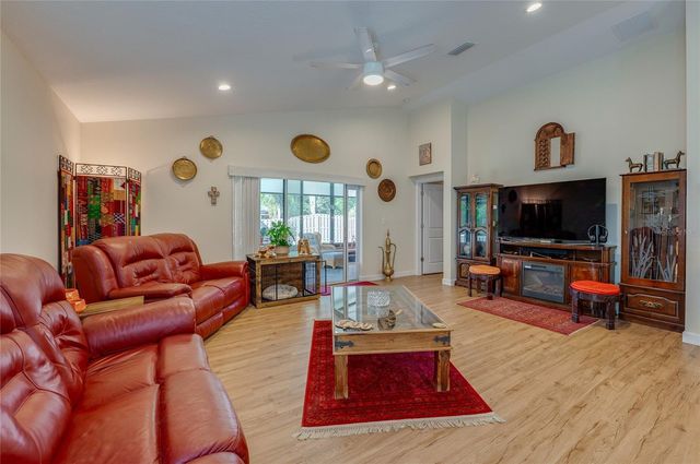 812 HAMILTON STREET, New Smyrna Beach, FL 32168