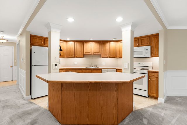6 Technology Dr 235, Chelmsford, MA 01863