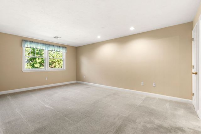 6 Technology Dr 235, Chelmsford, MA 01863
