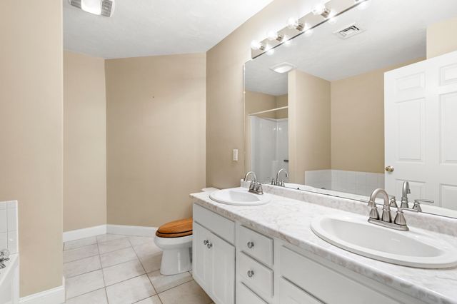 6 Technology Dr 235, Chelmsford, MA 01863