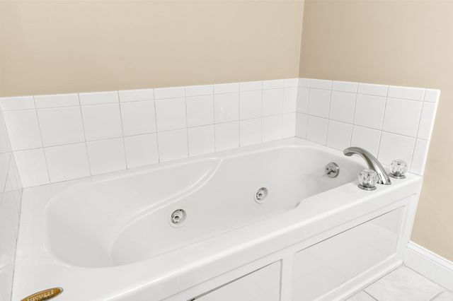 6 Technology Dr 235, Chelmsford, MA 01863