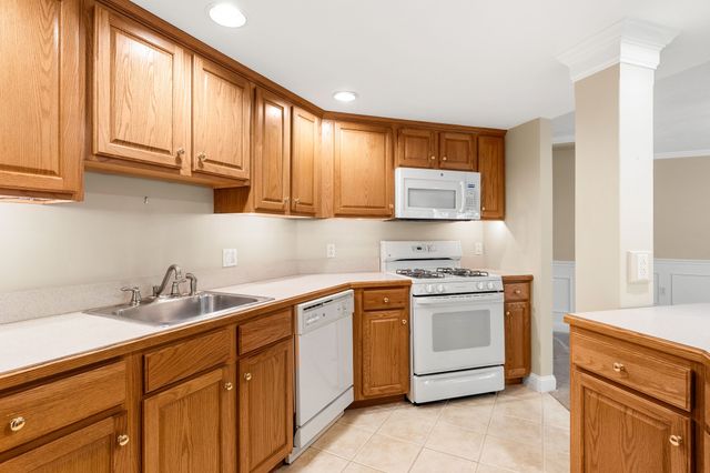 6 Technology Dr 235, Chelmsford, MA 01863