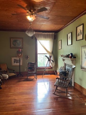 165 E Main St, Alexandria, TN 37012