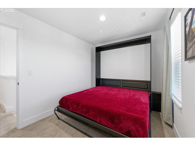 8525 N 1ST St, Ridgefield, WA 98642