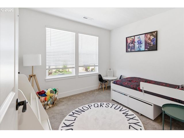 8525 N 1ST St, Ridgefield, WA 98642