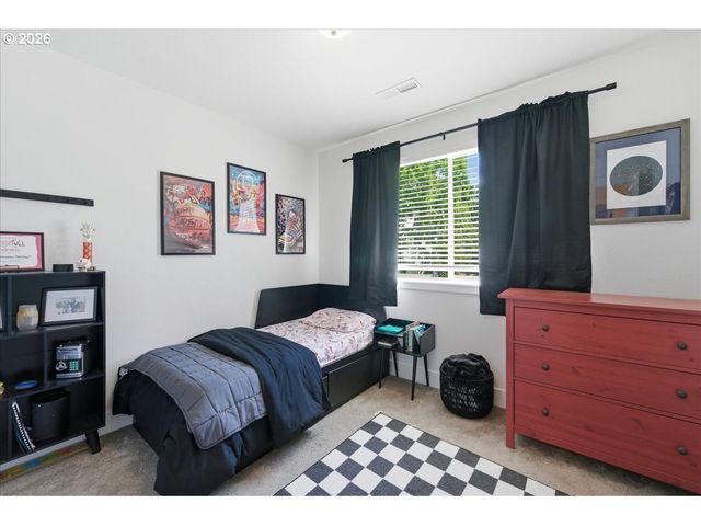 8525 N 1ST St, Ridgefield, WA 98642