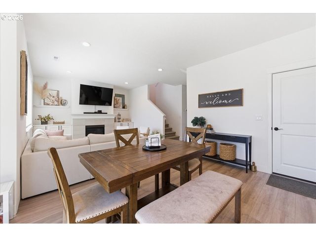 8525 N 1ST St, Ridgefield, WA 98642