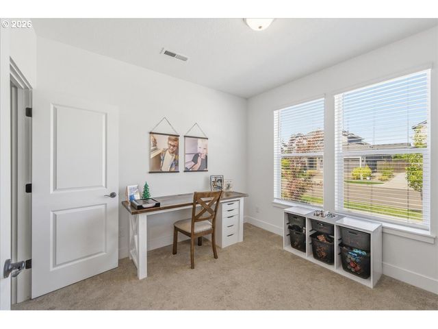 8525 N 1ST St, Ridgefield, WA 98642