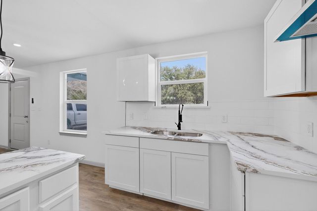 5650 Forney Road, Dallas, TX 75227