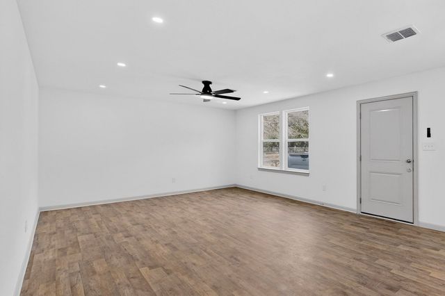 5650 Forney Road, Dallas, TX 75227