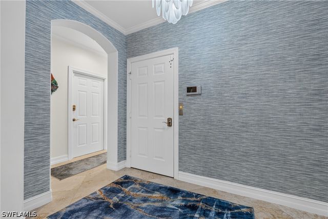 2805 Tiburon BLVD E 102, Naples, FL 34109