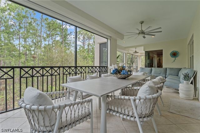 2805 Tiburon BLVD E 102, Naples, FL 34109
