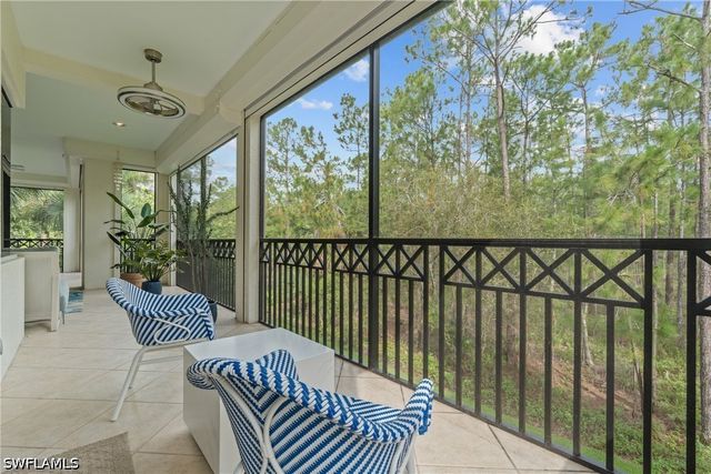 2805 Tiburon BLVD E 102, Naples, FL 34109