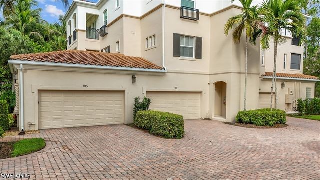2805 Tiburon BLVD E 102, Naples, FL 34109