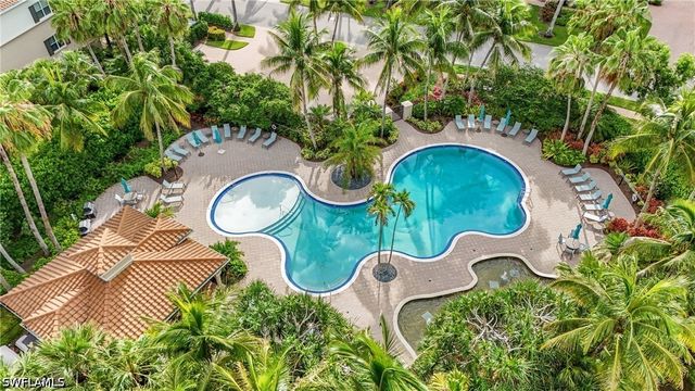2805 Tiburon BLVD E 102, Naples, FL 34109