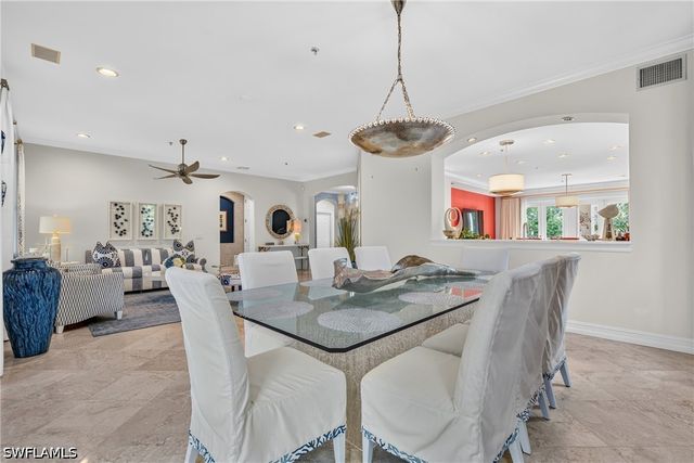 2805 Tiburon BLVD E 102, Naples, FL 34109