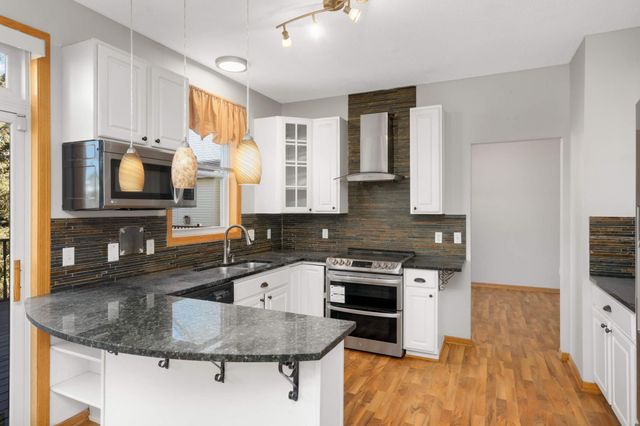 17440 49th Ave N, Plymouth, MN 55446