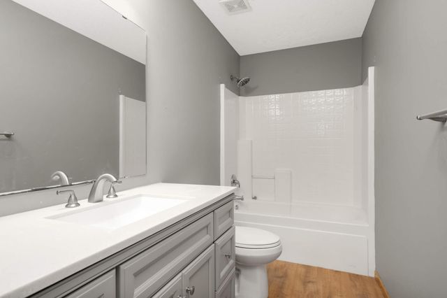 17440 49th Ave N, Plymouth, MN 55446