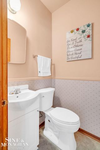718 N Ninth Street, St Clair, MI 48079