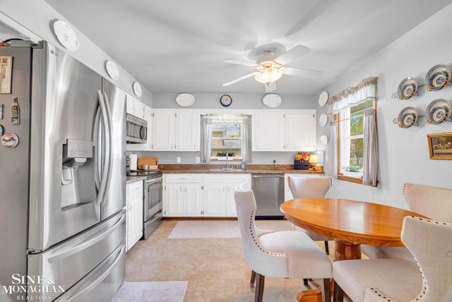 718 N Ninth Street, St Clair, MI 48079