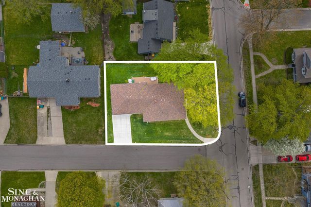 718 N Ninth Street, St Clair, MI 48079