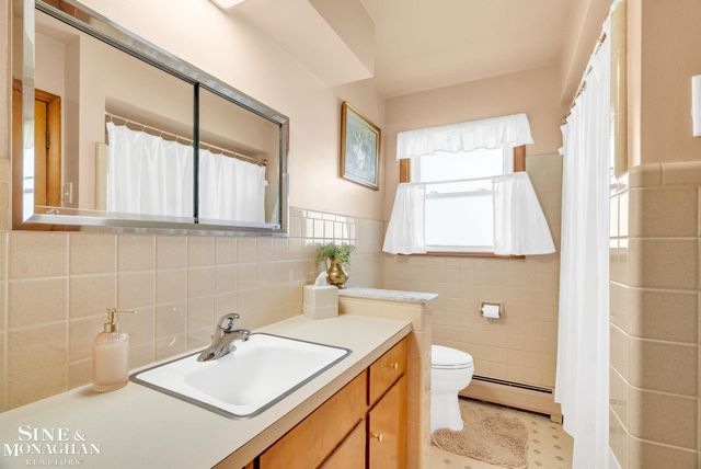 718 N Ninth Street, St Clair, MI 48079
