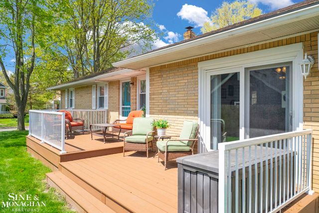 718 N Ninth Street, St Clair, MI 48079