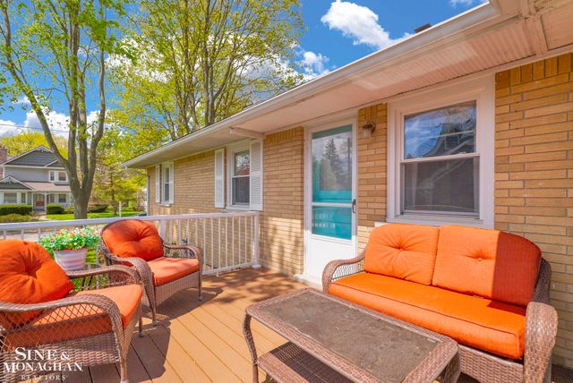 718 N Ninth Street, St Clair, MI 48079