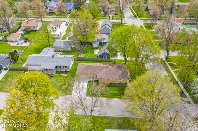 718 N Ninth Street, St Clair, MI 48079