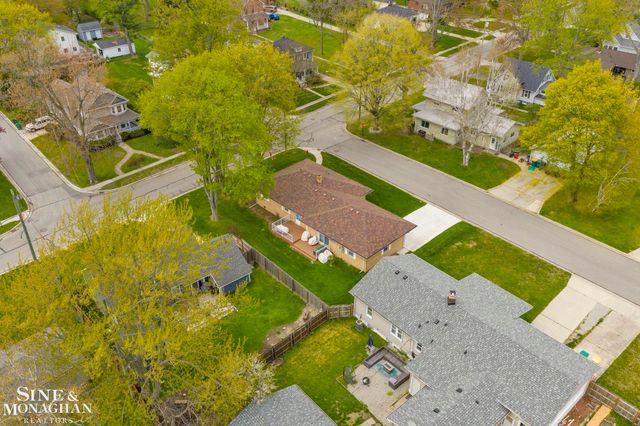 718 N Ninth Street, St Clair, MI 48079