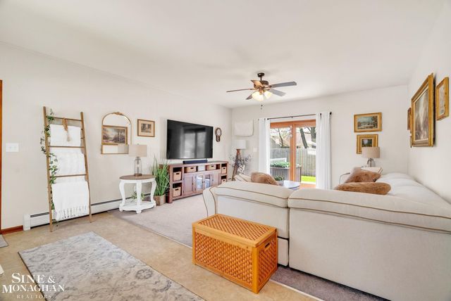 718 N Ninth Street, St Clair, MI 48079