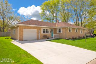 718 N Ninth Street, St Clair, MI 48079