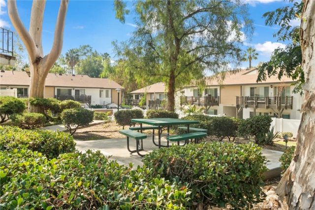 1350 W Lambert 114, La Habra, CA 90631