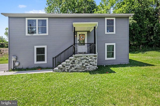 1312 EDGEMONT RD, Harrisburg, PA 17109