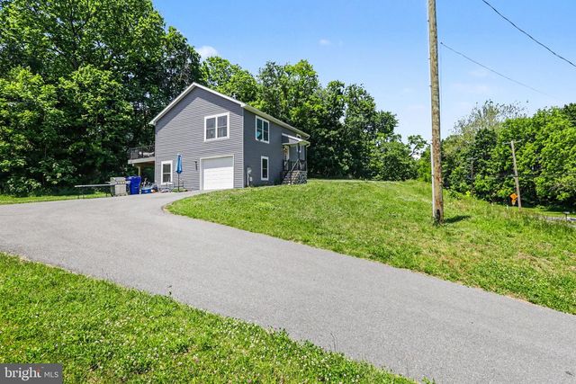 1312 EDGEMONT RD, Harrisburg, PA 17109