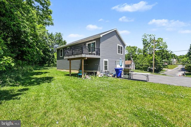 1312 EDGEMONT RD, Harrisburg, PA 17109