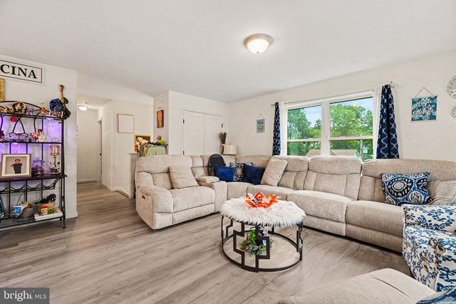 1312 EDGEMONT RD, Harrisburg, PA 17109