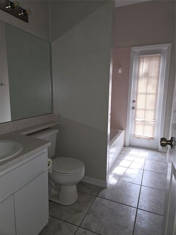 4511 OAK RIVER CIRCLE, Valrico, FL 33596