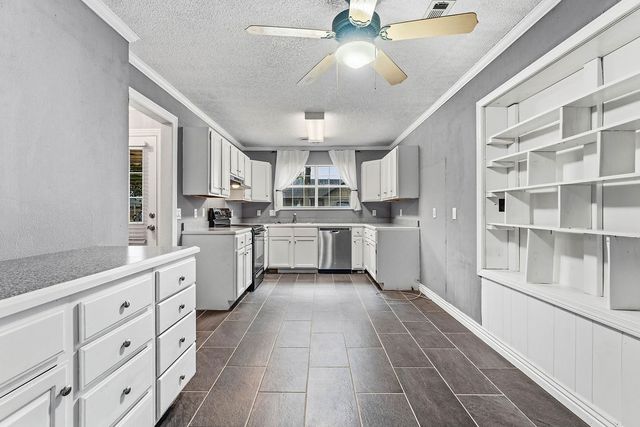 1600 S 26th Place, Rogers, AR 72758