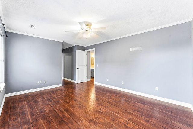 1600 S 26th Place, Rogers, AR 72758