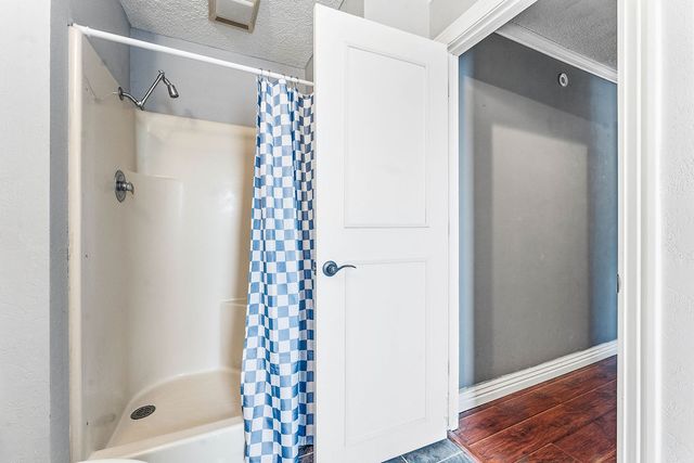 1600 S 26th Place, Rogers, AR 72758