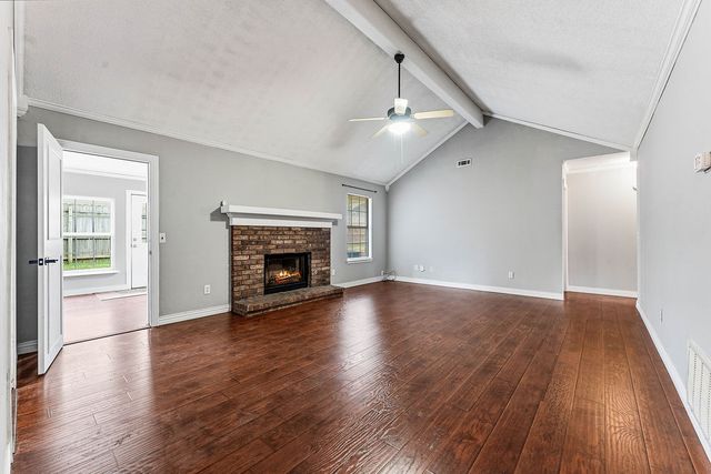 1600 S 26th Place, Rogers, AR 72758