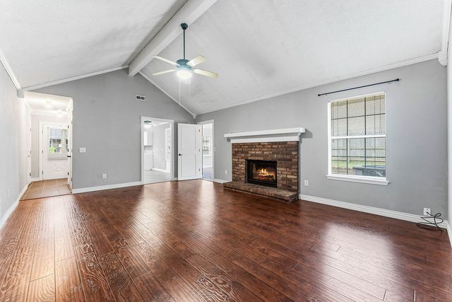 1600 S 26th Place, Rogers, AR 72758