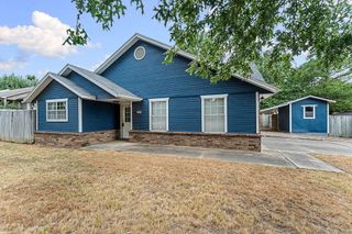 1600 S 26th Place, Rogers, AR 72758