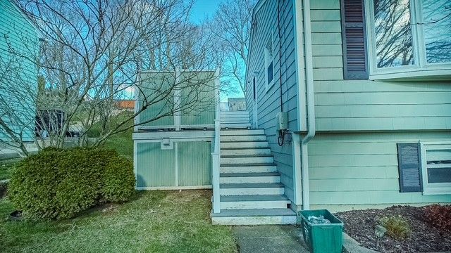 27 Grandview Drive, West Warwick, RI 02893