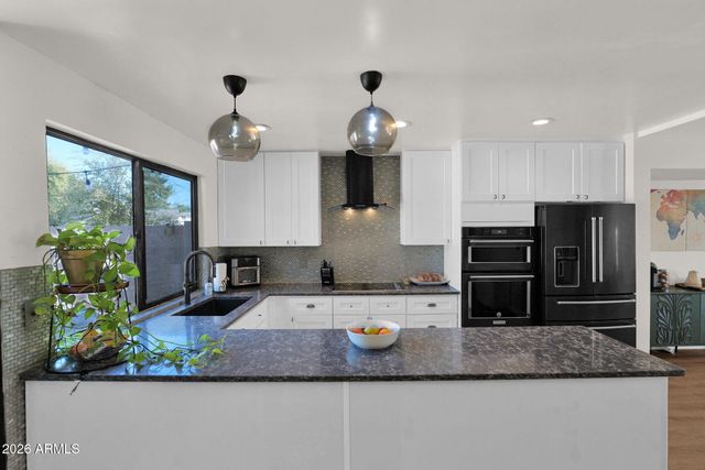 7742 E VERNON Avenue, Scottsdale, AZ 85257