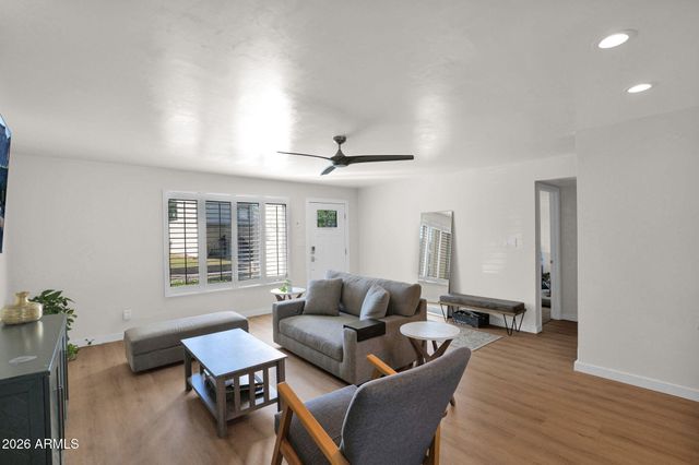 7742 E VERNON Avenue, Scottsdale, AZ 85257