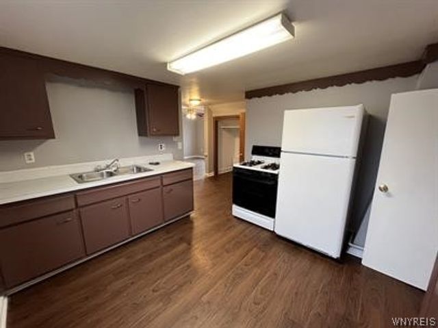 340 Park Avenue, Lockport City, NY 14094