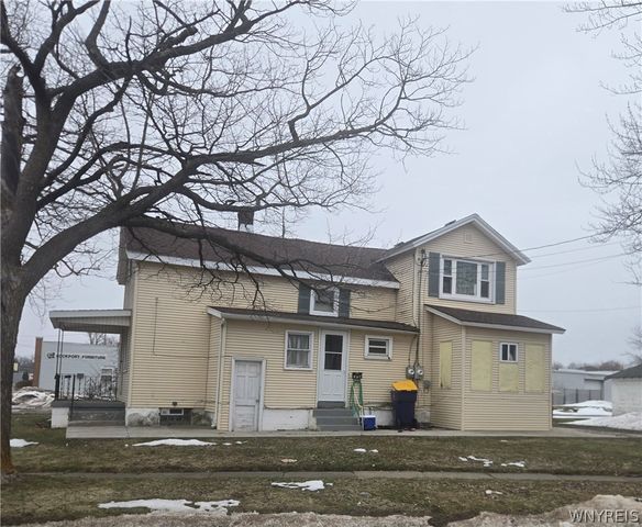 340 Park Avenue, Lockport City, NY 14094